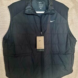NWT Nike Women’s XL Black Puffer Vest